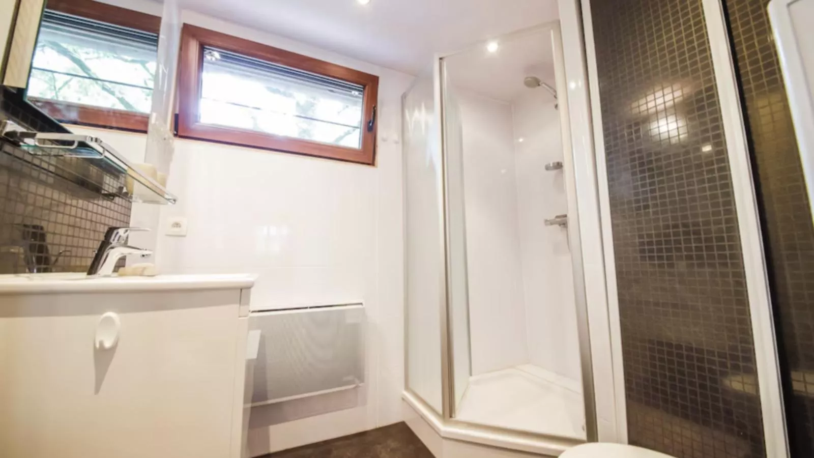 Le Beau Renard-Badkamer