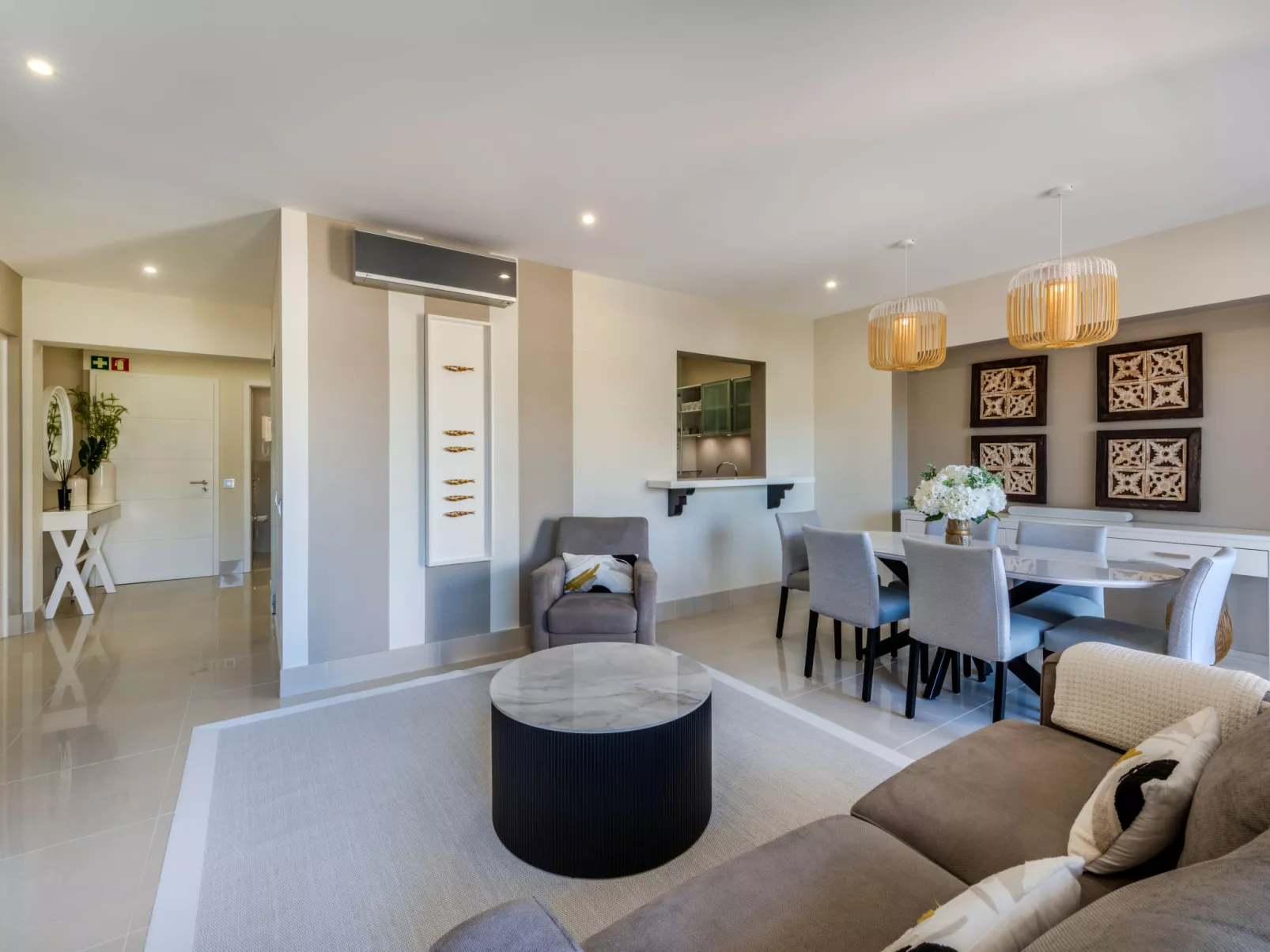 Pine Hills Diadema-Binnen