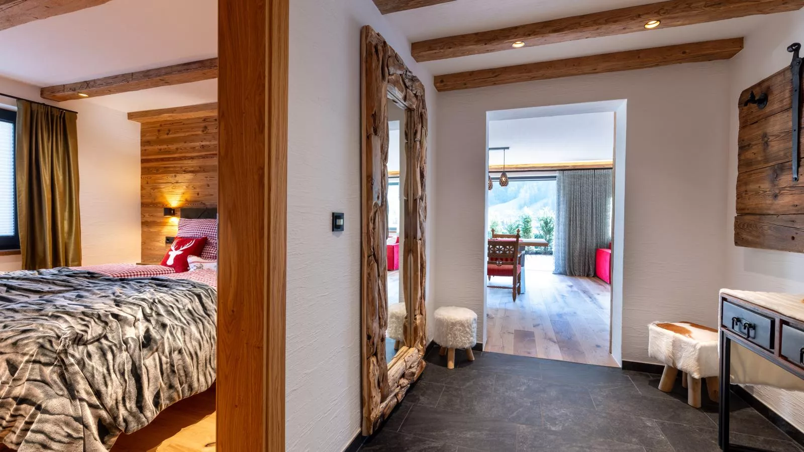 City Hide-Away Hahnenkamm Top 1-Overloop