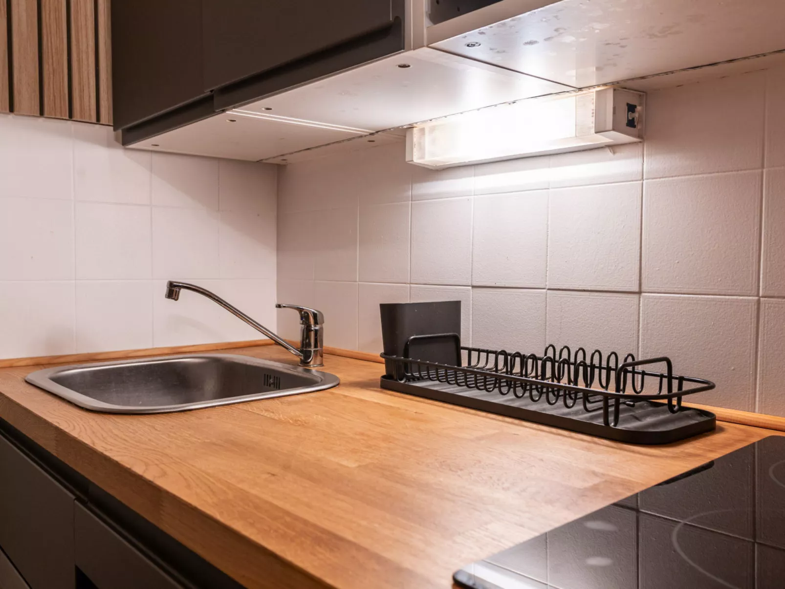 P. LES ESSERTS-Binnen