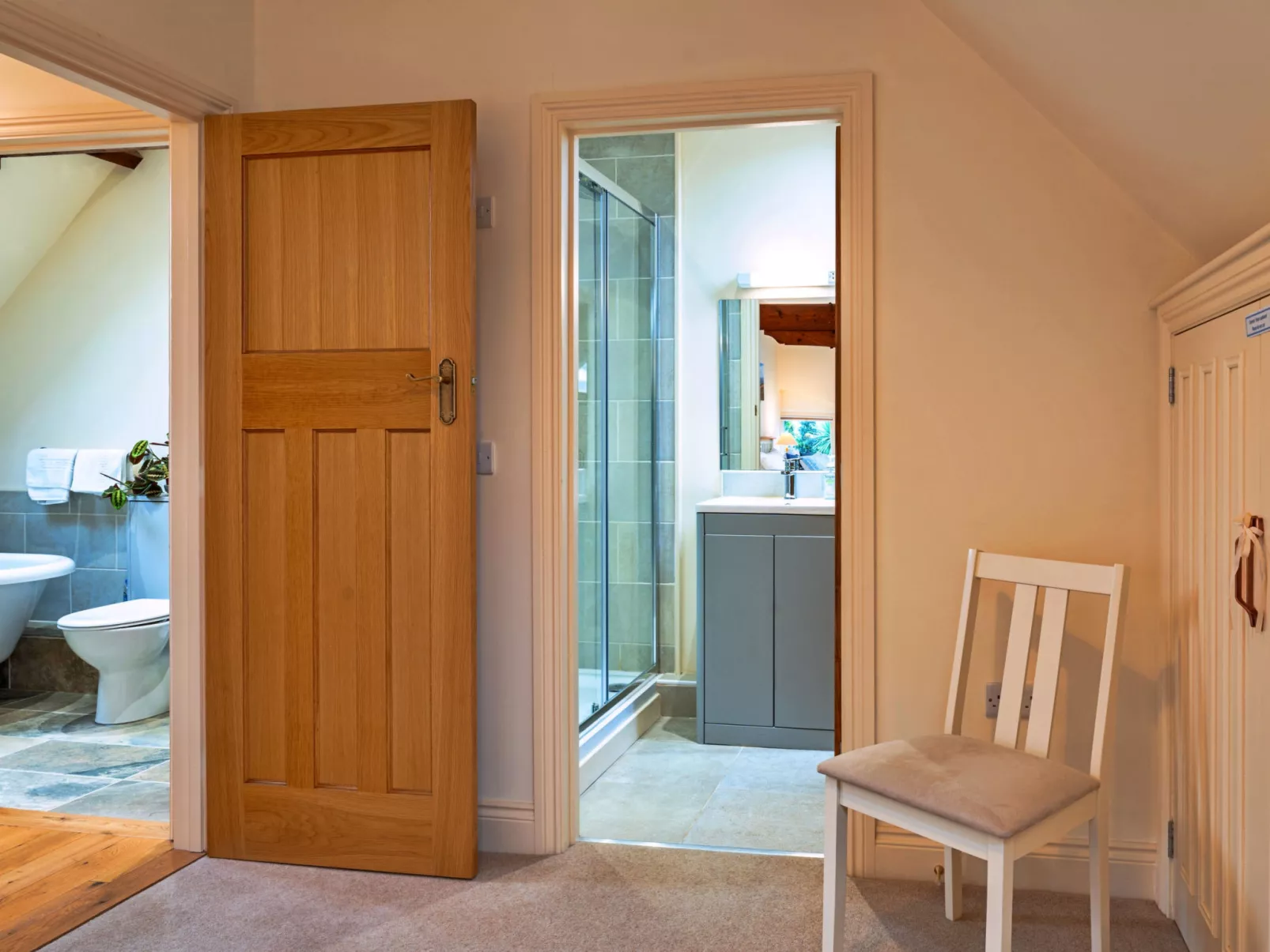 Lower School Cottages-Buiten