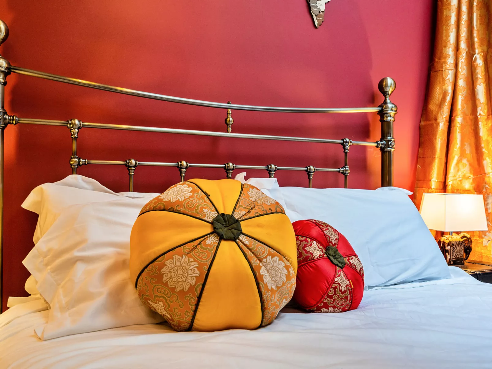 The Church Vaults-Binnen