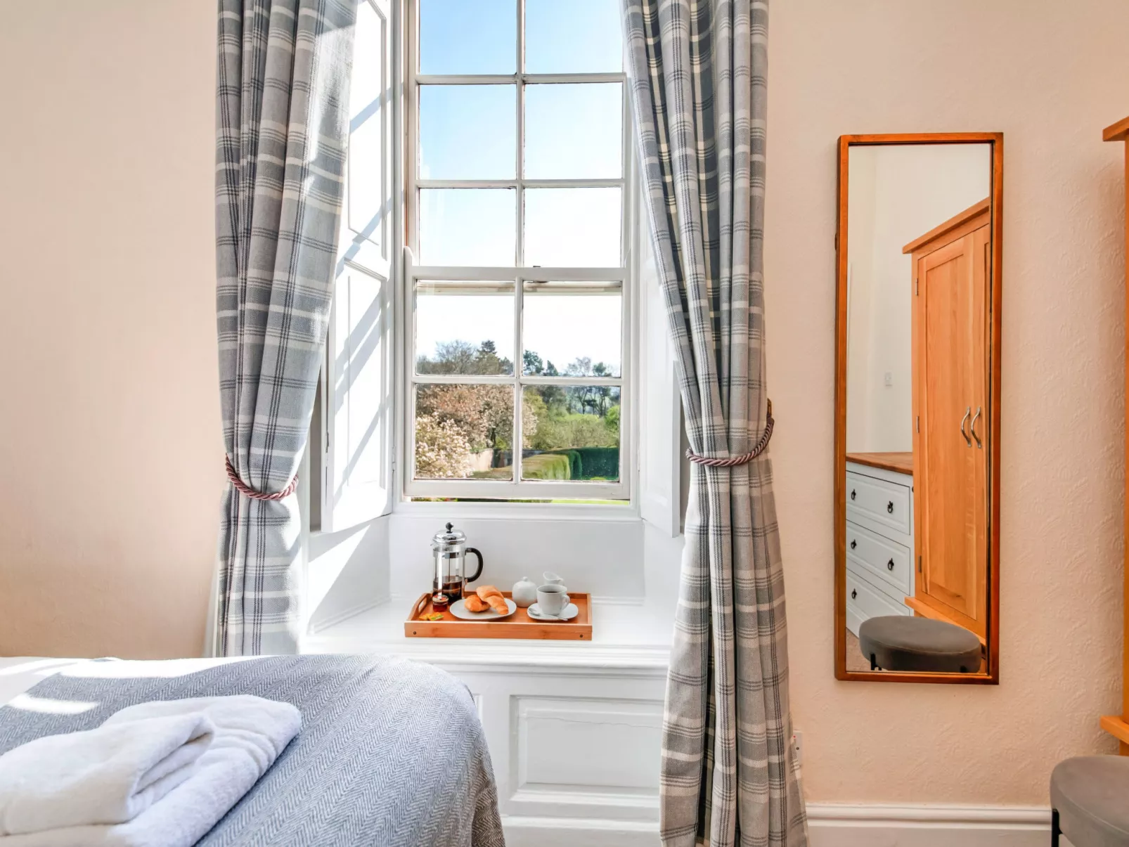 Sutton Hall Apt - Binnen