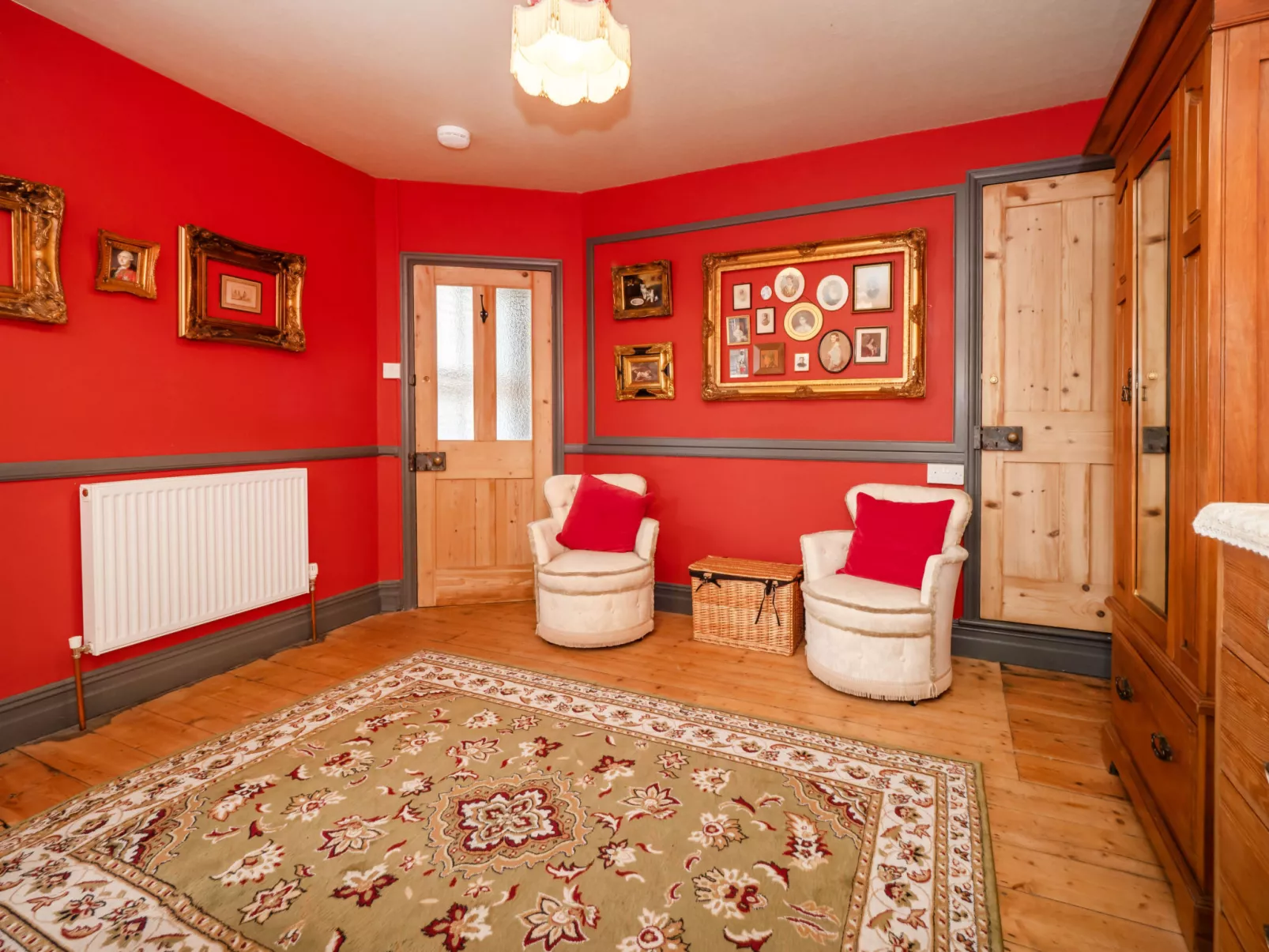 The Old Sunday School & Vestry-Binnen