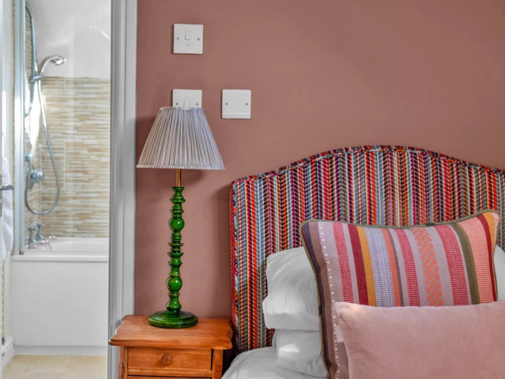 The Wheel House-Binnen