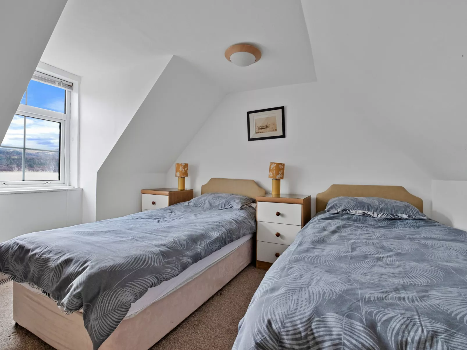 Lochead Cottage-Binnen