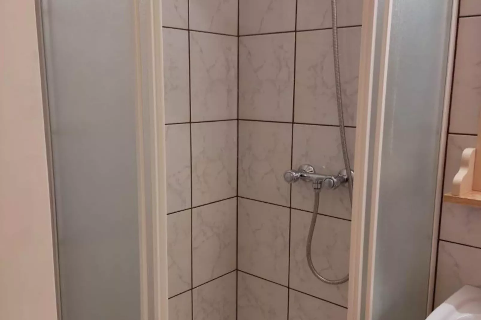 Apartment & Rooms Villa Oliva - Room 2-Badkamer