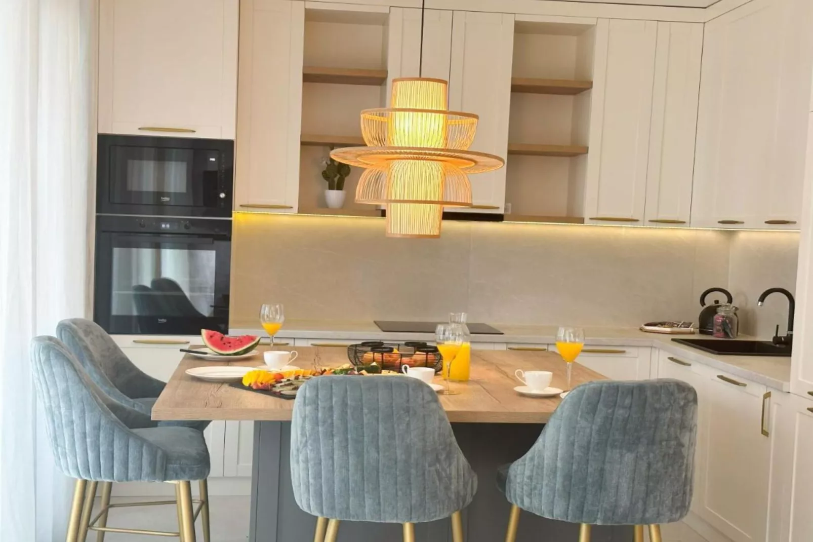 Leonarda Waterfront Residences- One-Bedroom Apartment With Terrace (The Sunset One) -S2-Keuken