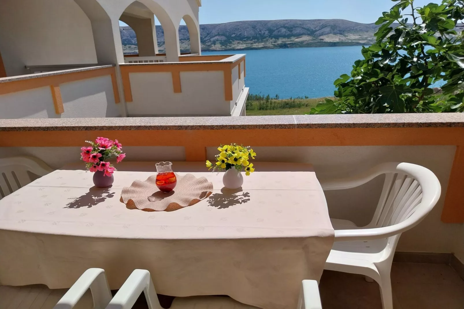 Two-Bedroom Apartment (A2)-Terras