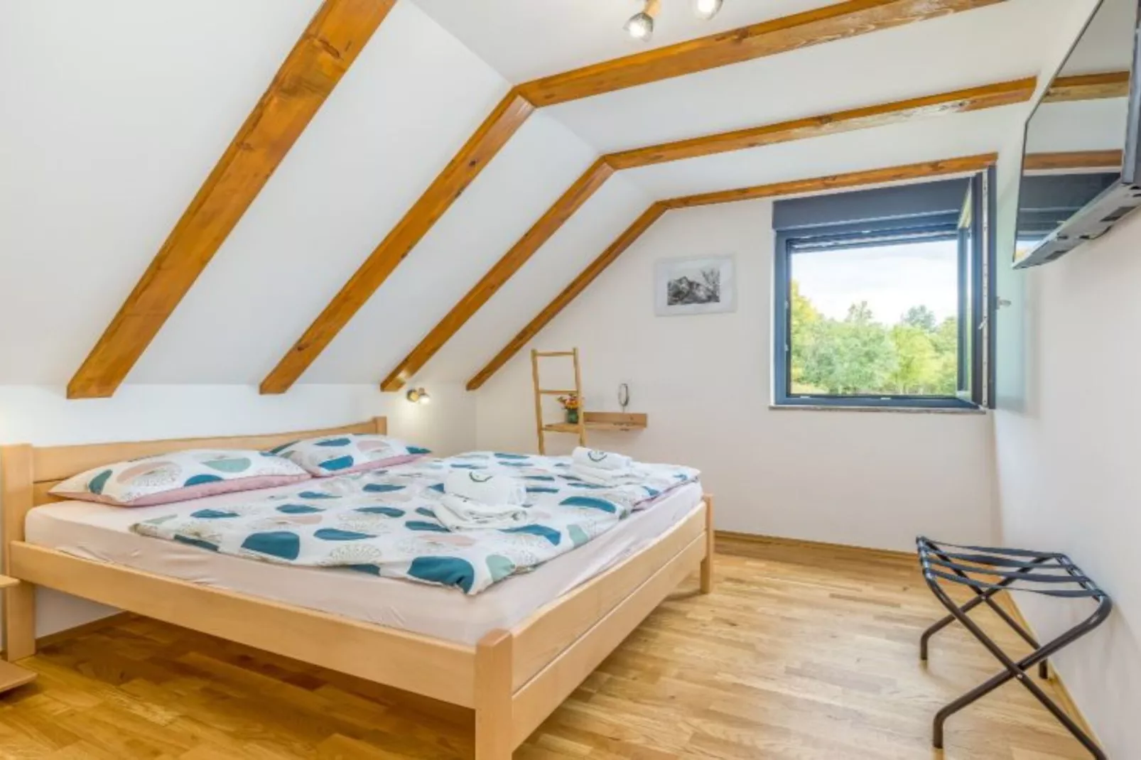 Four Bedroom Holiday House Mali Raj with Pool-Slaapkamer