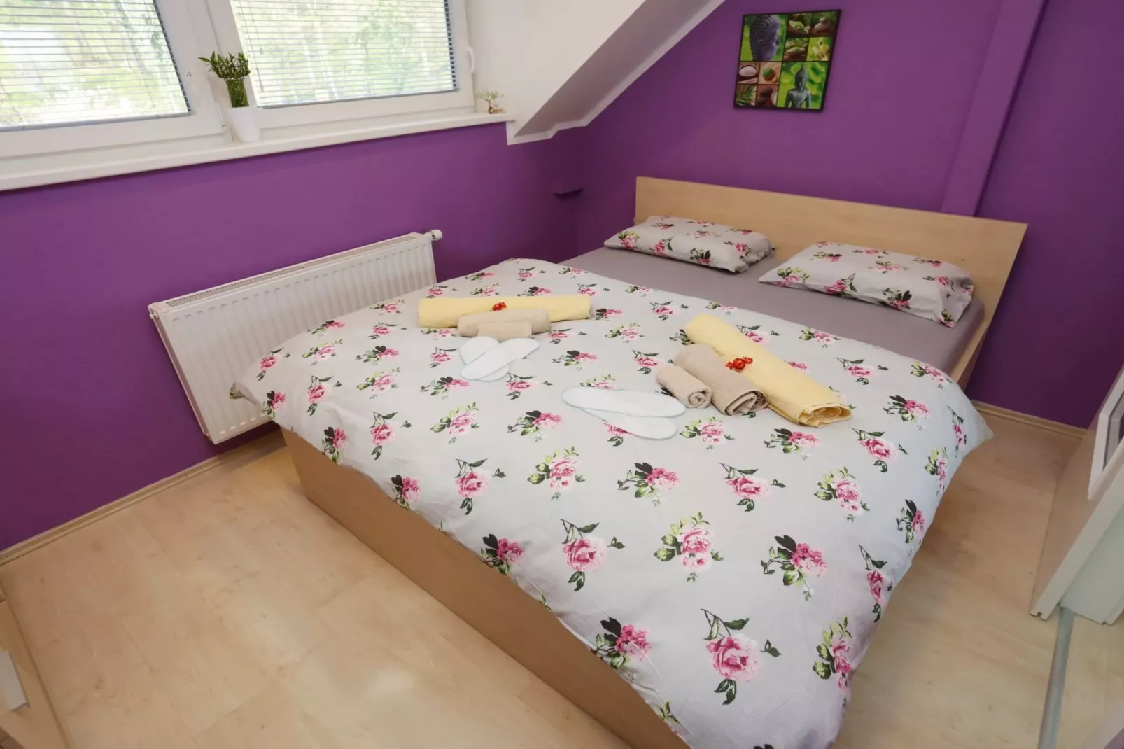 Elegant and Stylish Retreat Apartments with Terrace - Three Bedroom Apartment with Terrace-Slaapkamer