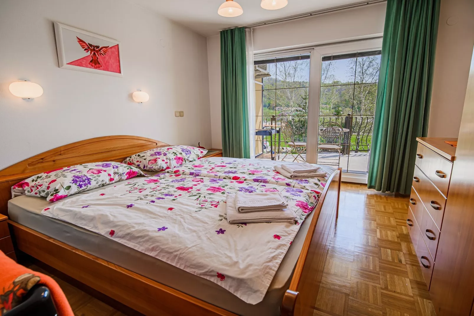 Sunny and Spacious Apartments with Terrace near Water Park - One Bedroom Apartment with Terrace-Slaapkamer