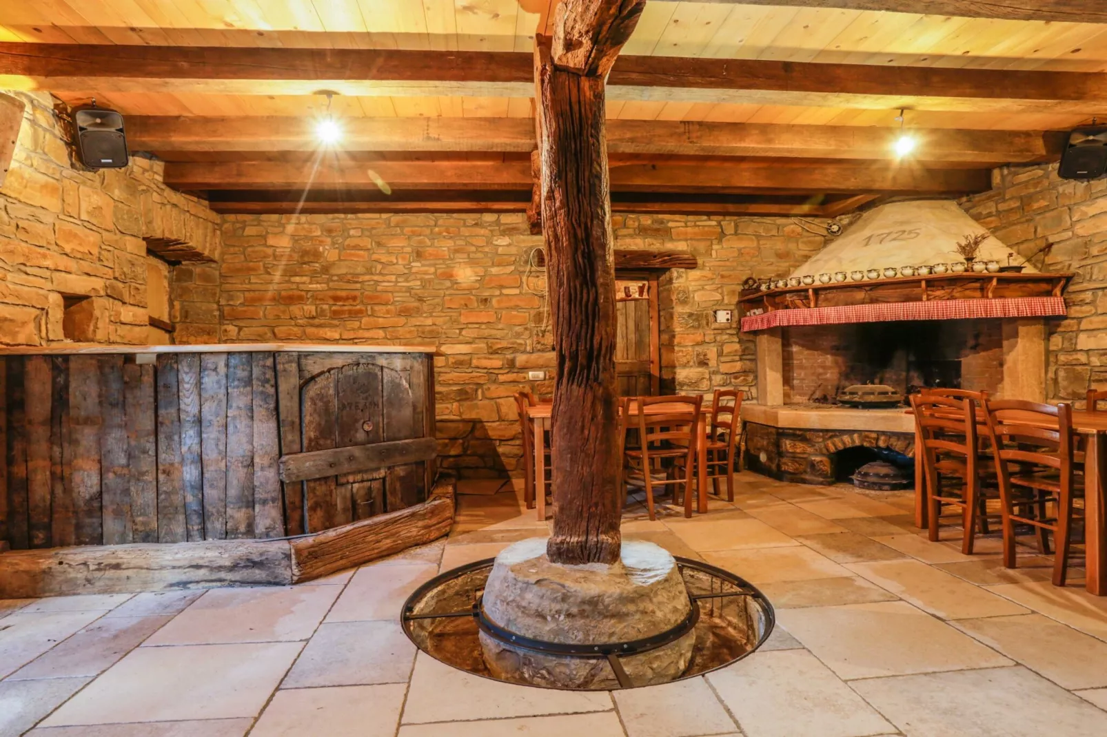 Abitanti Rustic Apartment with Balcony - Two Bedroom Apartment with Balcony-Faciliteiten