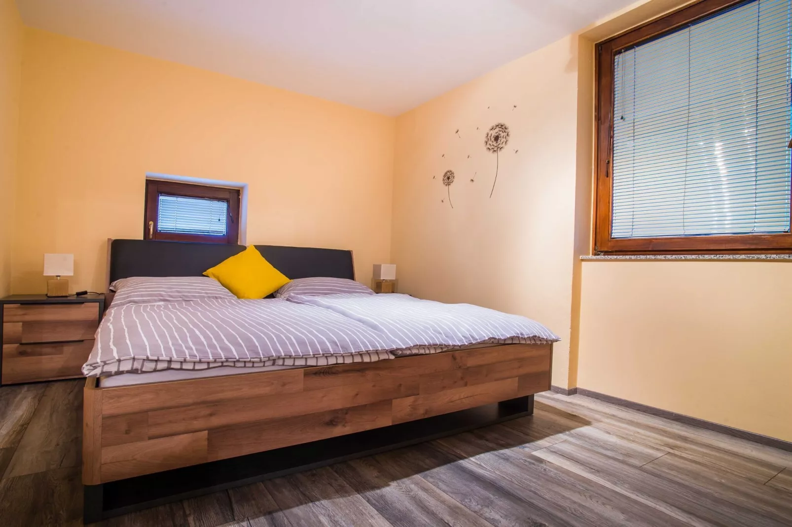 Luce Hilltop Cozy Apartment - Two Bedroom Apartment-Slaapkamer