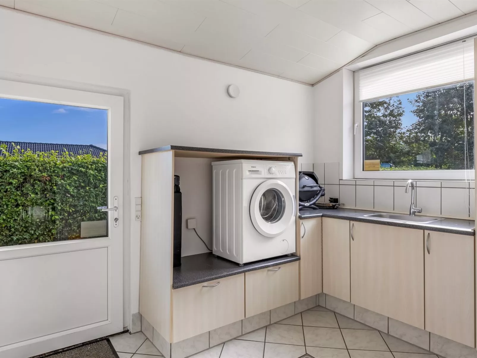 "Ritha" - 30km from the sea-Binnen