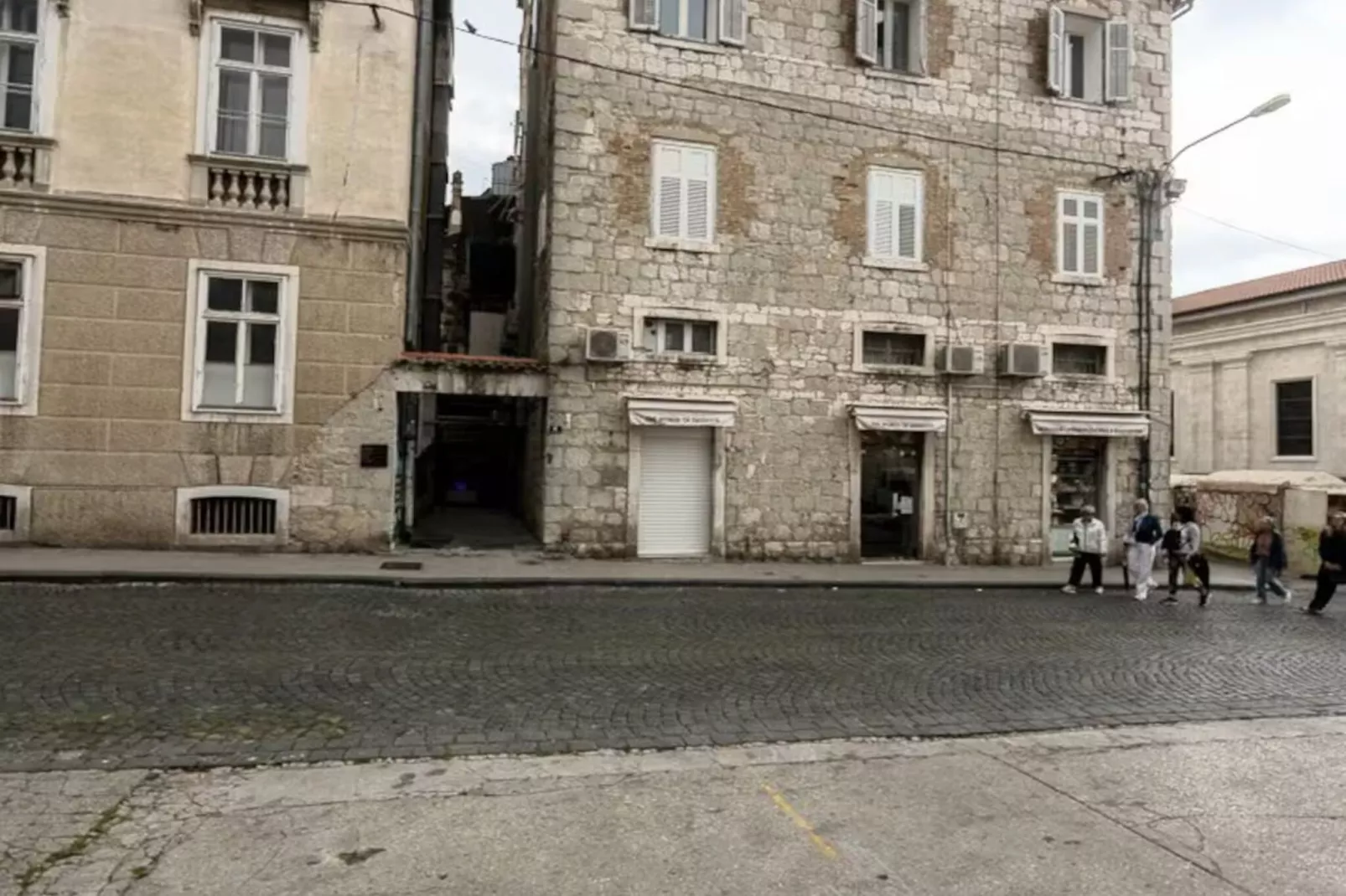 Quardruple Room 1-Buitenlucht