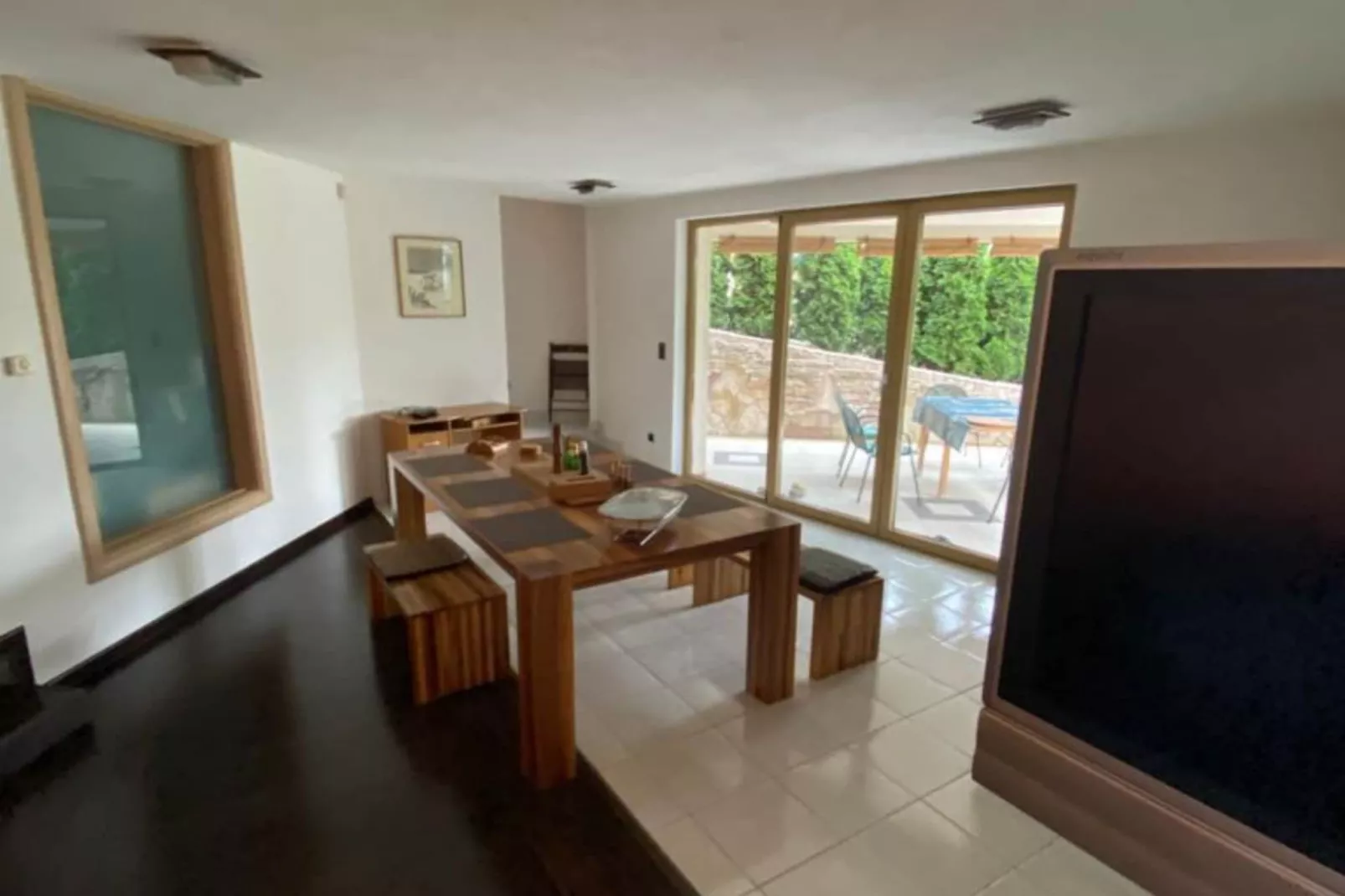 Villa Sarajevo Hills - Five Bedroom Villa with Terrace and Garden-Eetkamer