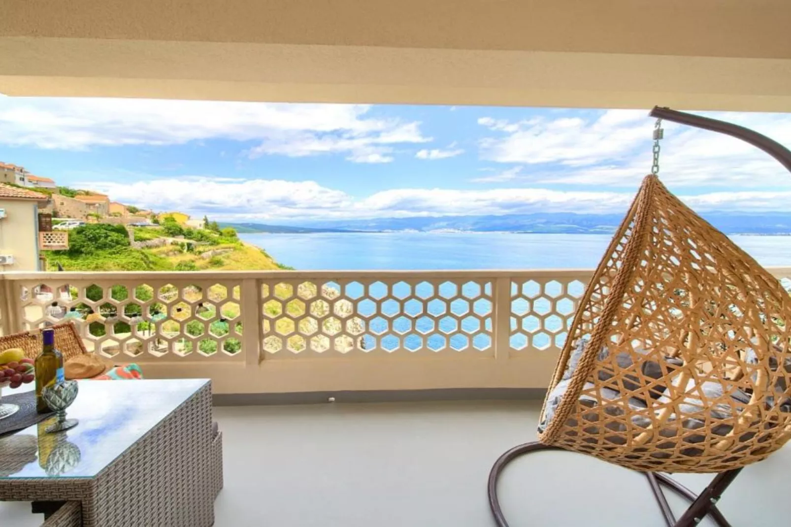 One-Bedroom Apartment With Terrace And Sea View-Terrasbalkon