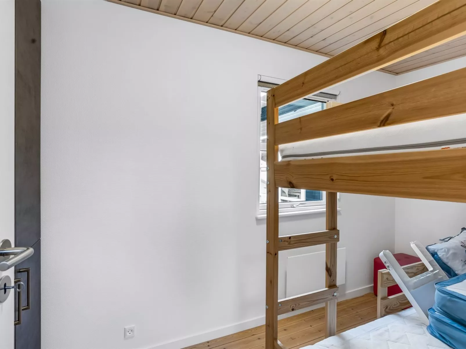 "Cornel" - 300m from the sea-Binnen