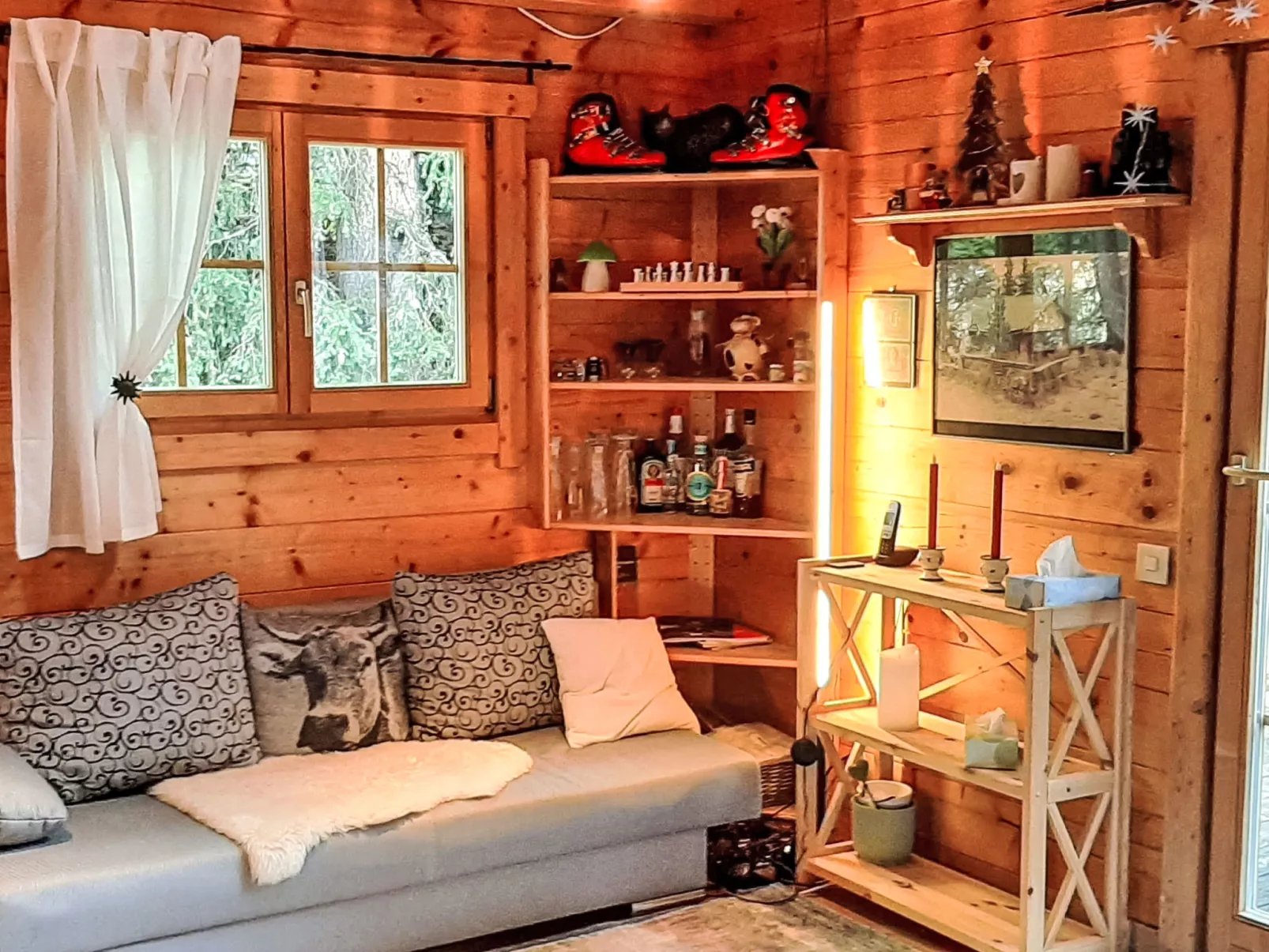 Zirbenwaldhütt´n-Binnen