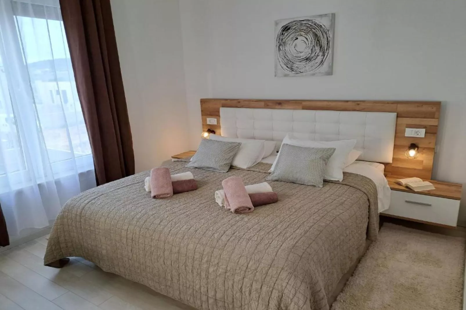 Villa With Pool-Slaapkamer