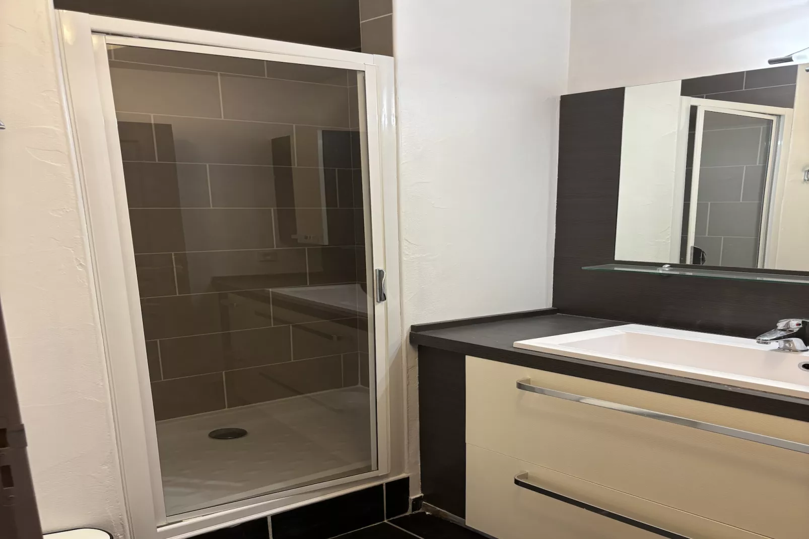 Coeur des Ours A N°02 - 3P6-Badkamer