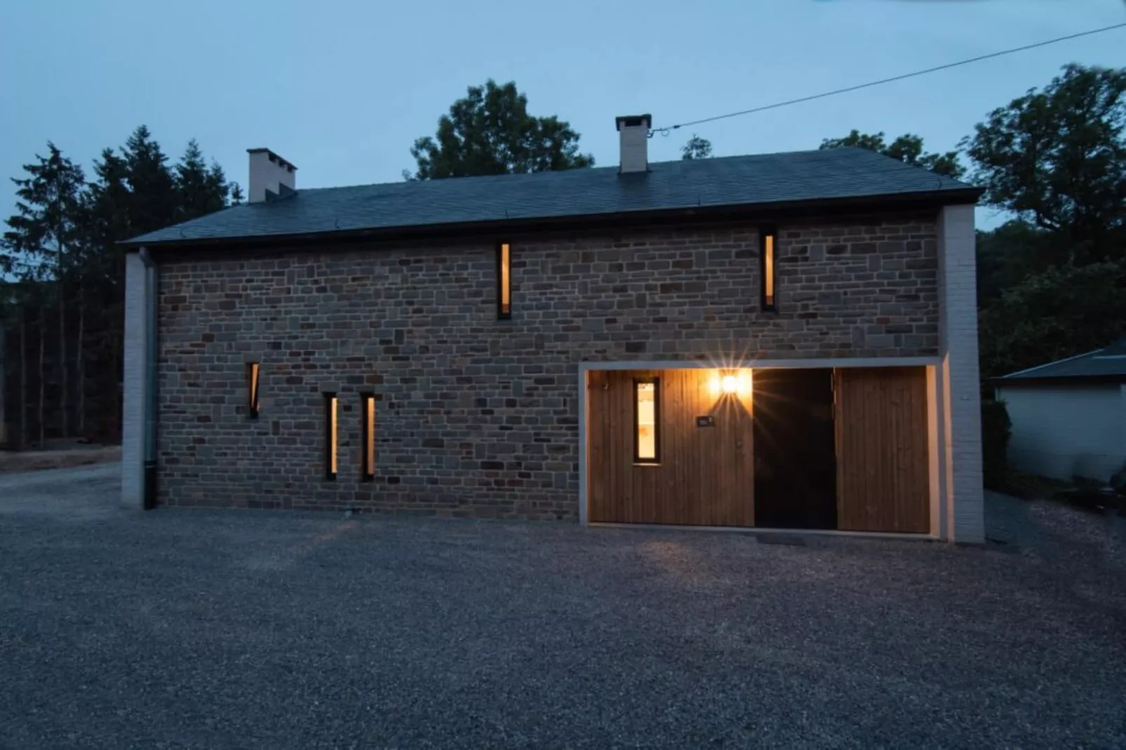 Maison Limerik-Buitenkant zomer