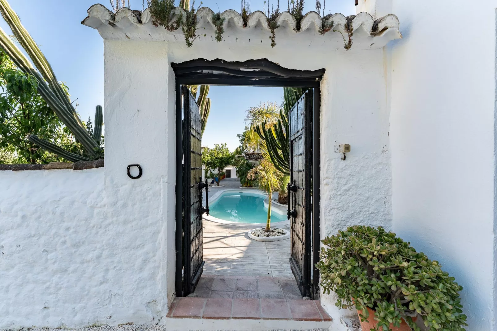 CT 390 - Faros Zen Ohm & Yoga Retreat - Cortijo Pura Paz in Casarabonela-Zwembad