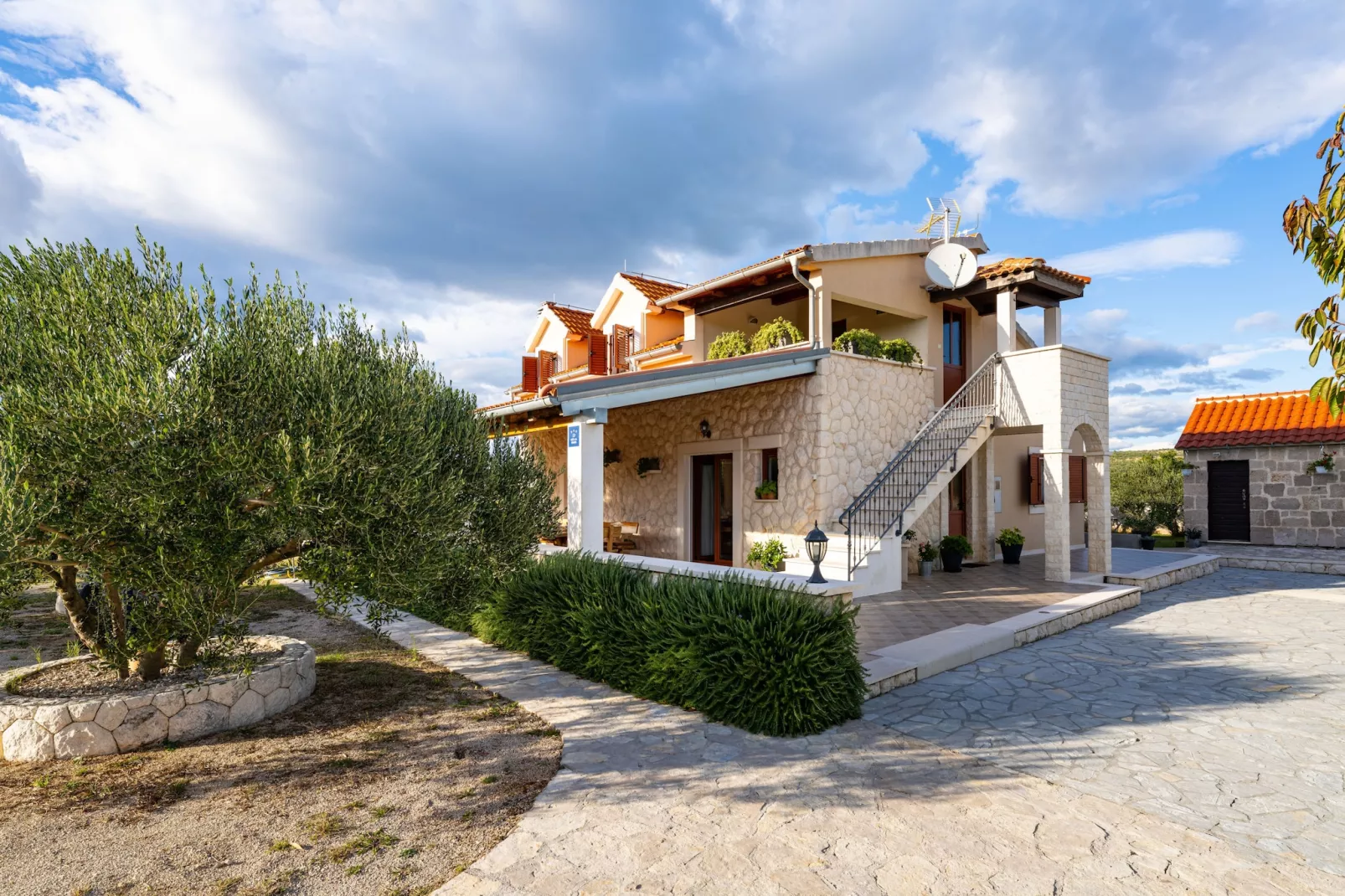 Villa Marijana-Buitenkant zomer