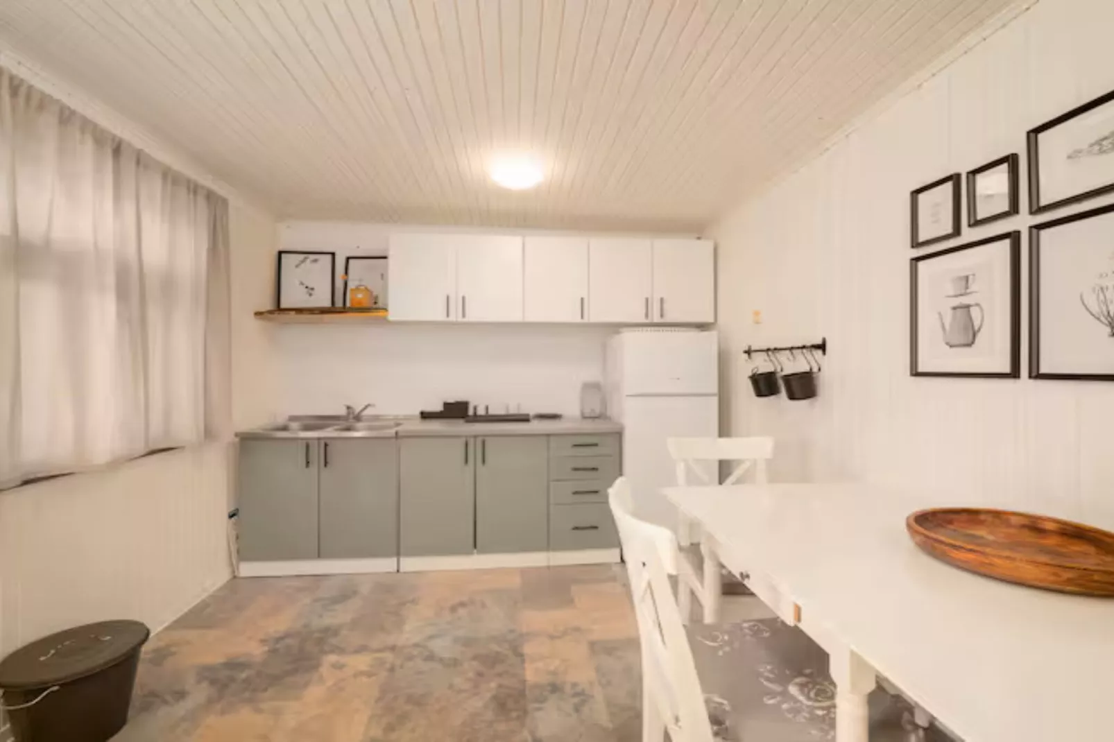 Villa Mima Pool Retreat - Five Bedroom Villa With Pool-Keuken