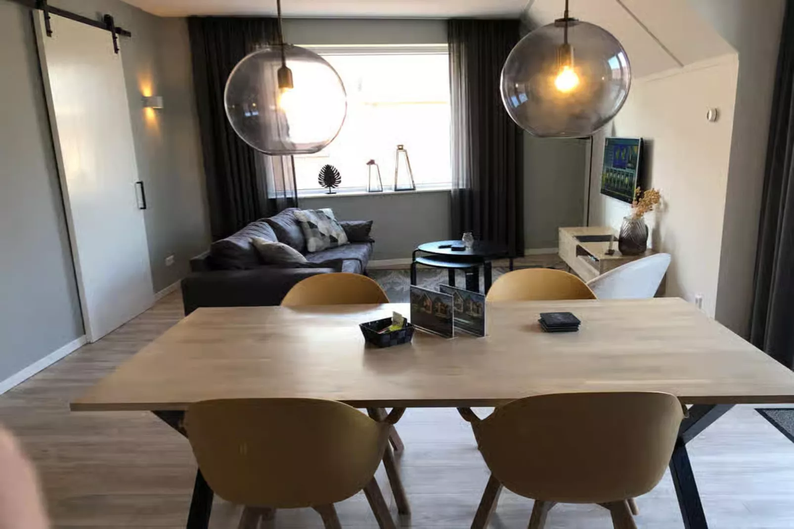 Plein 40 Lodge 20-Eetkamer