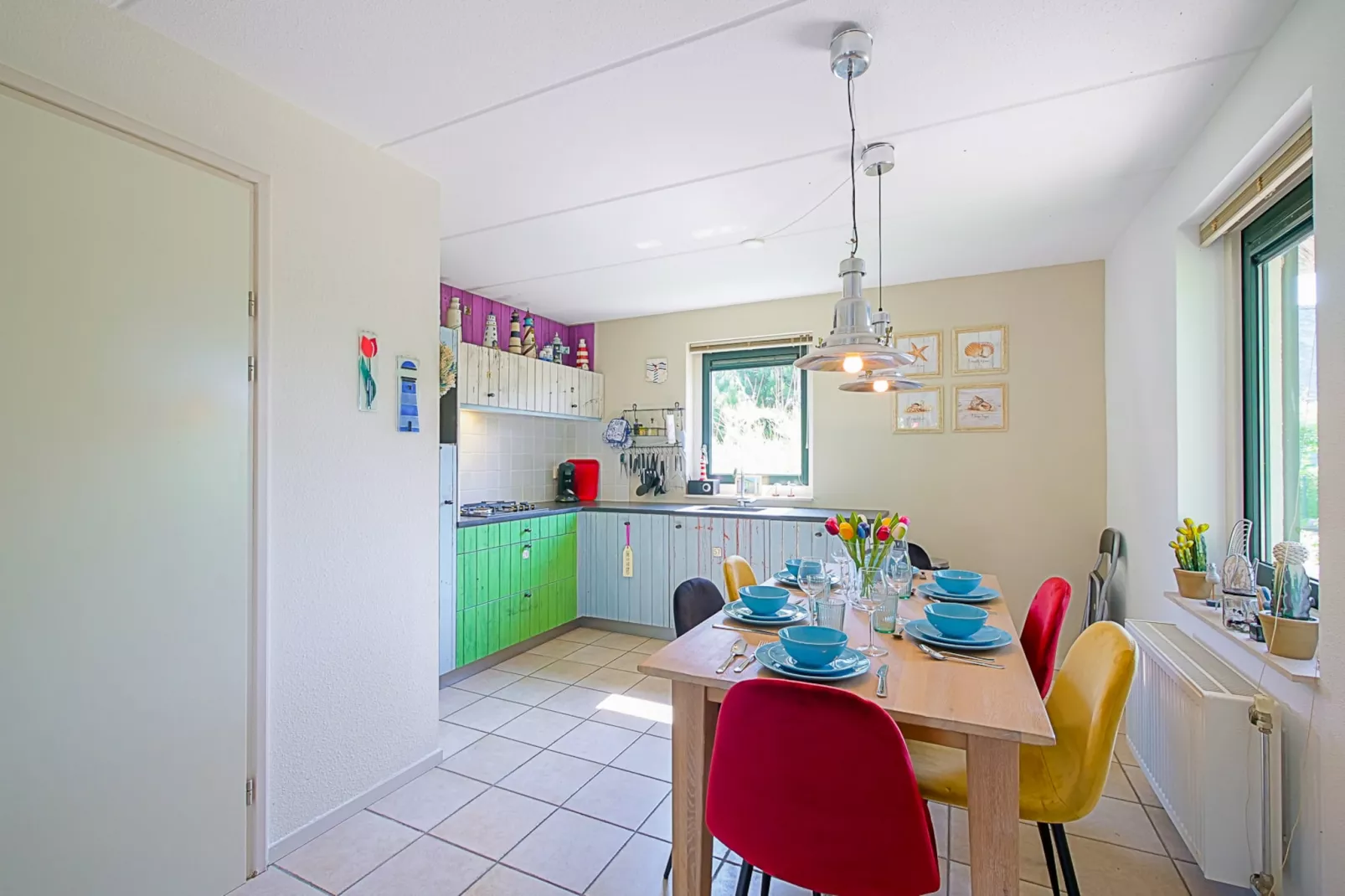 Villa Noorderzon-Eetkamer