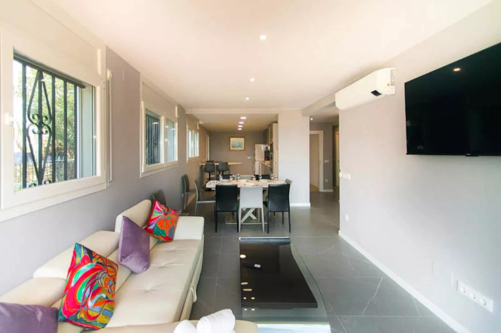 Maison à Roses-Niet-getagd