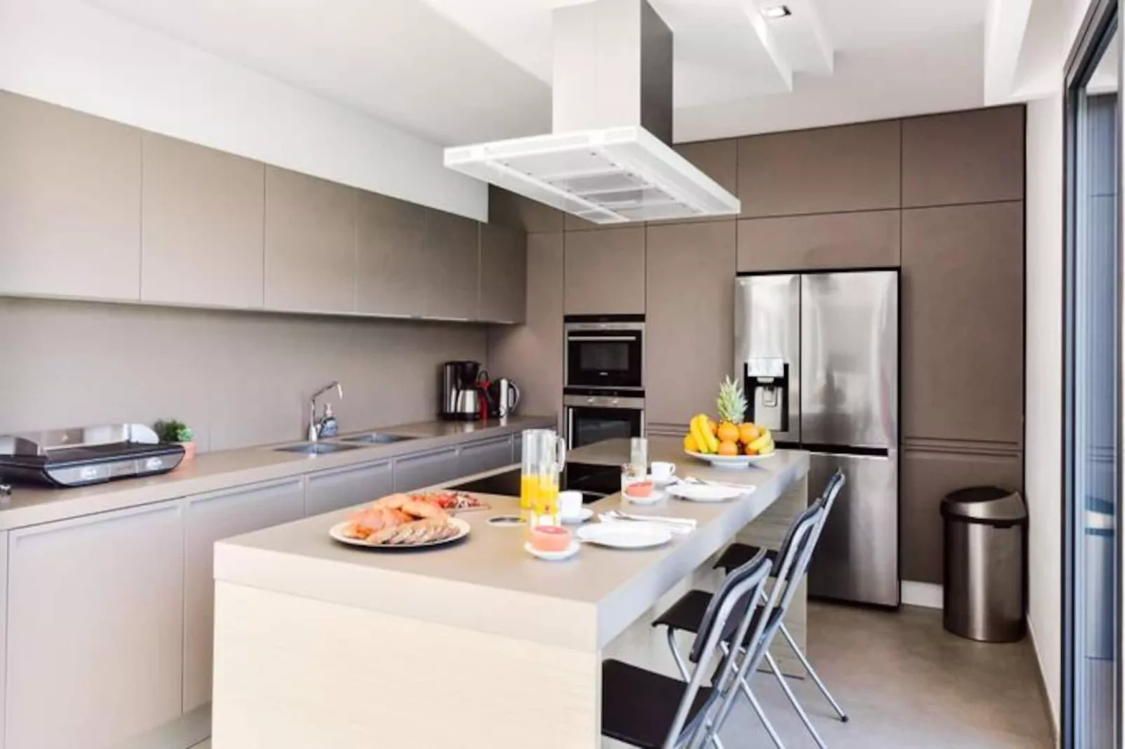 Résidence Villa D&rsquo;architecte Avec Piscine Chauff&eacute;e Pour 10 !-Niet-getagd