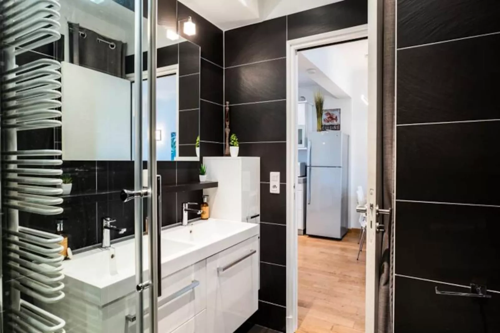 Résidence 3p Avec Terrasse Vue Mer, Face Au Martinez-Niet-getagd