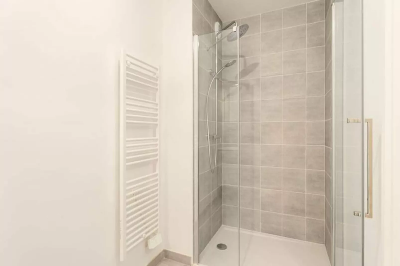 Résidence Passage Cesarine-Niet-getagd