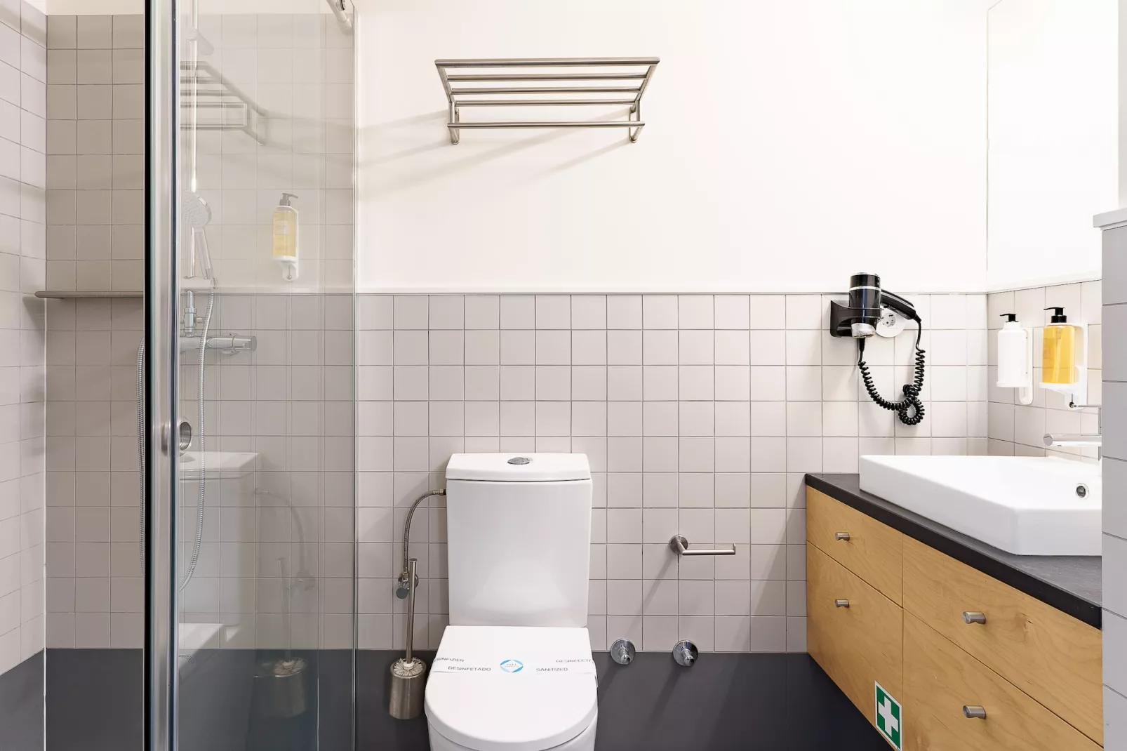 On Trend Nightlife Studio 303-Badkamer