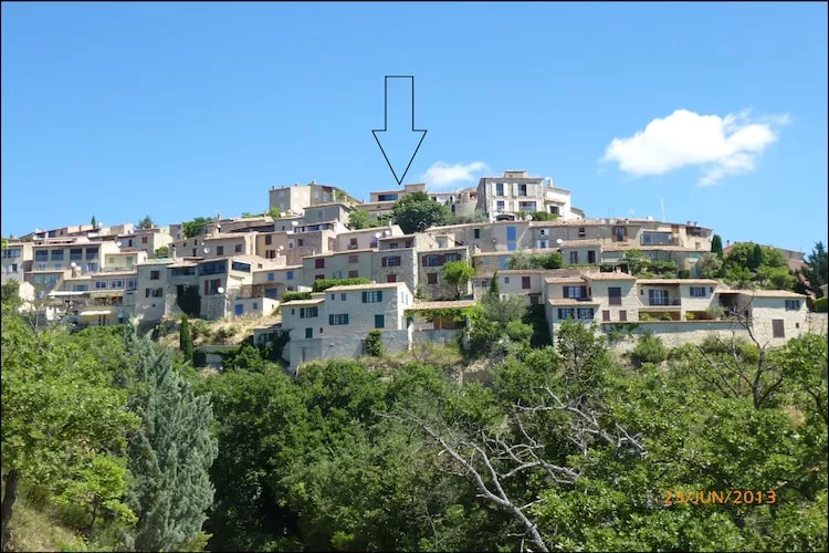 Ferienhaus in Sainte-Croix-du-Verdon-Buitenkant zomer