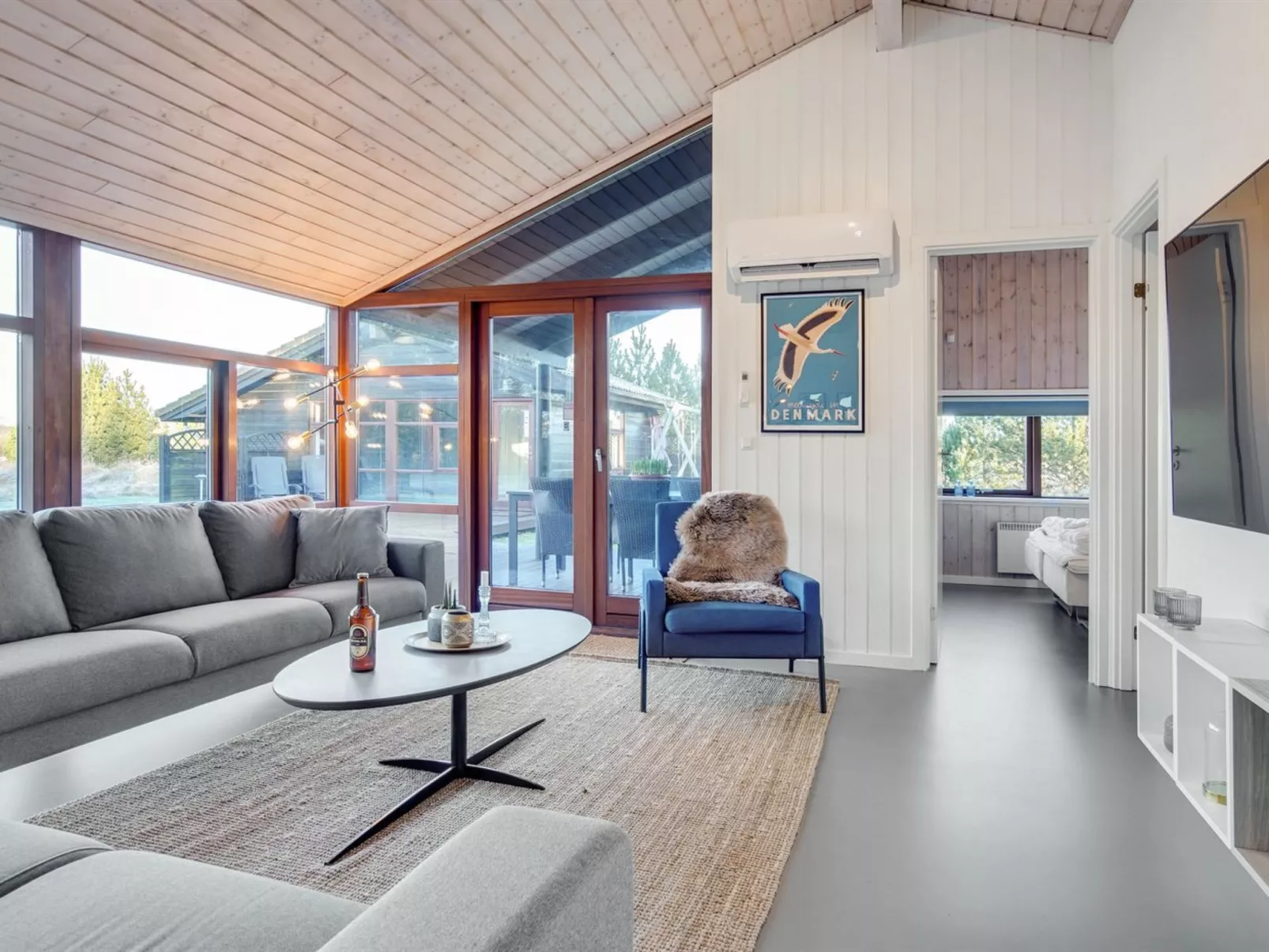 "Sirpa" - 1km from the sea-Binnen