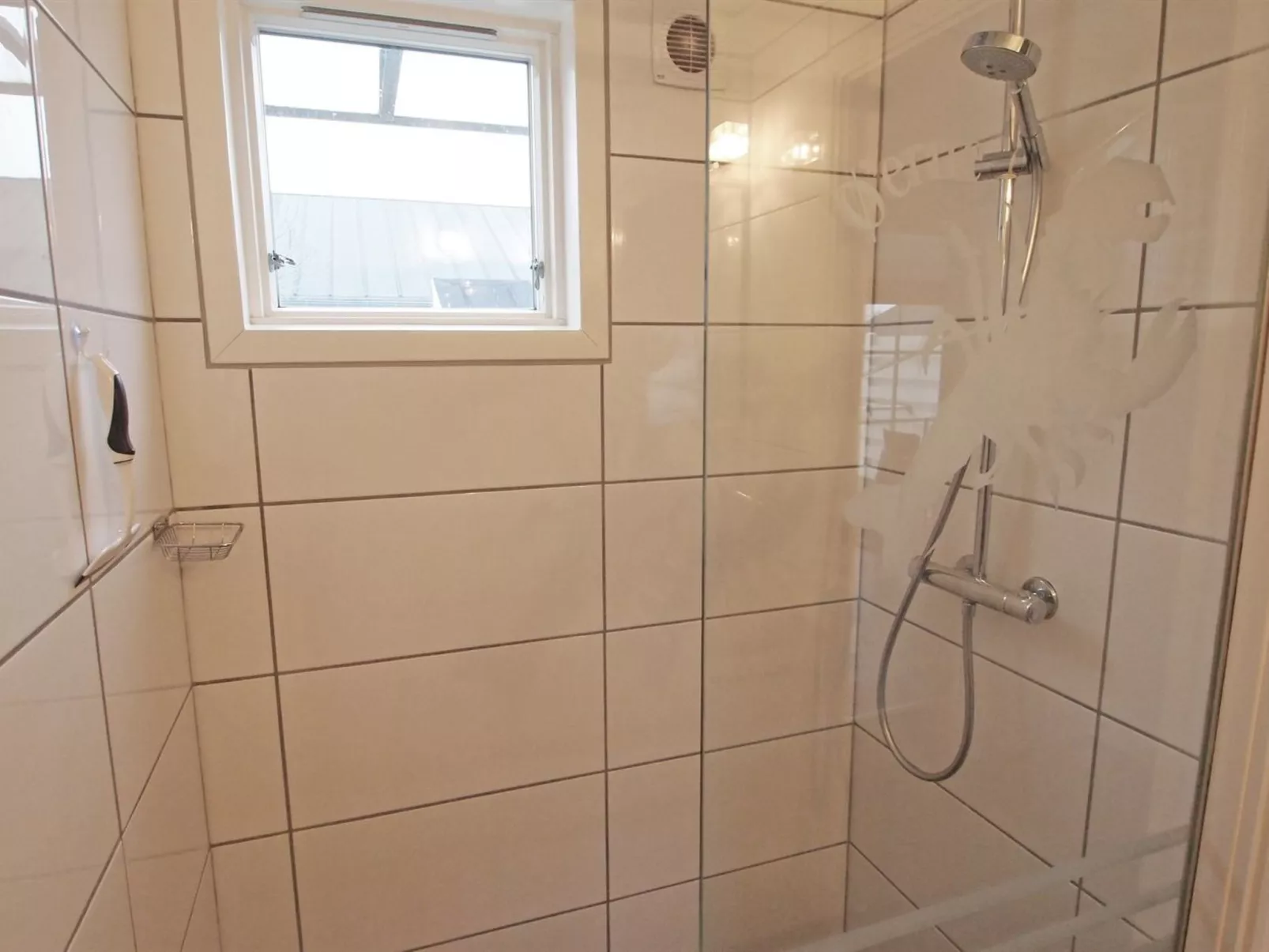 "Idamarie" - 2m from the sea-Binnen