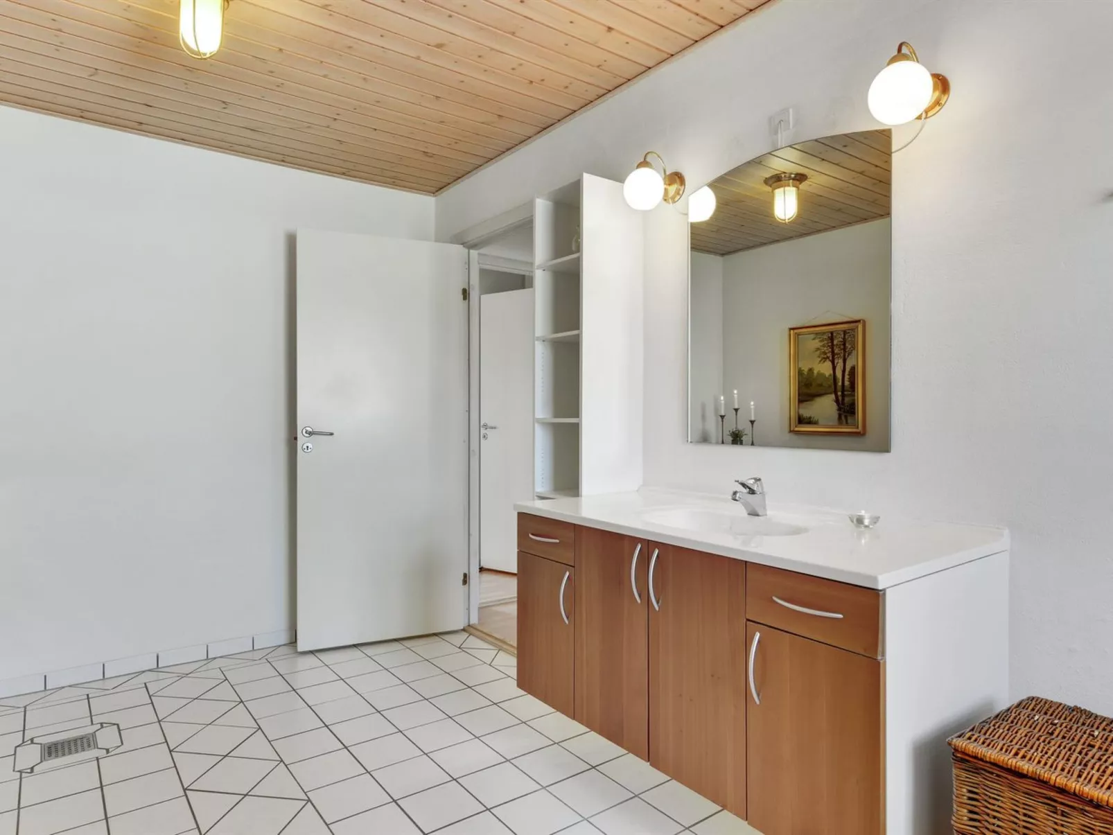 "Ottmar" -  from the sea-Binnen