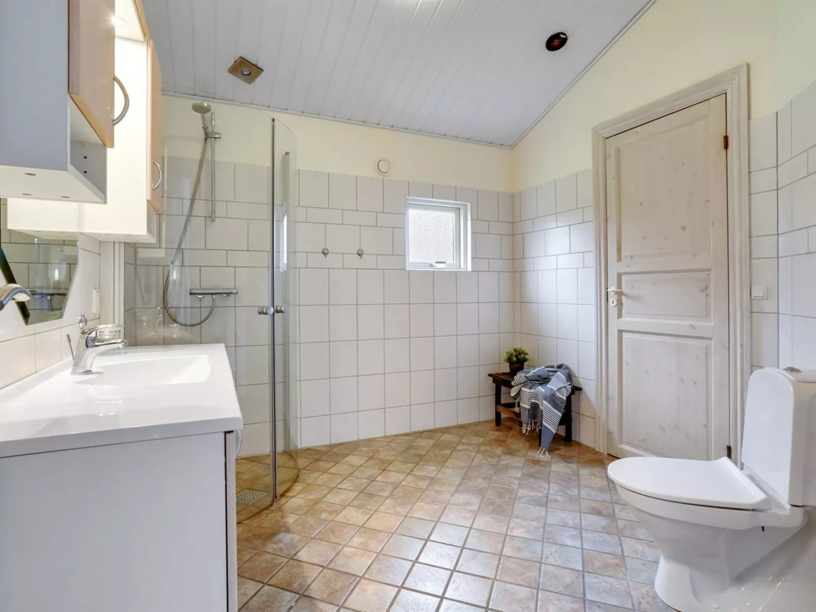 "Anica" - 29km from the sea-Binnen