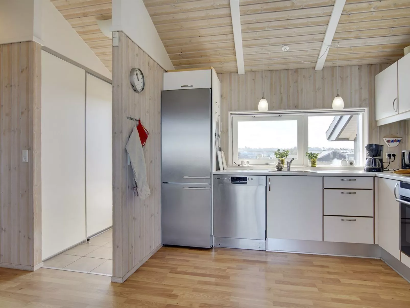 "Konsta" - 200m from the sea-Binnen