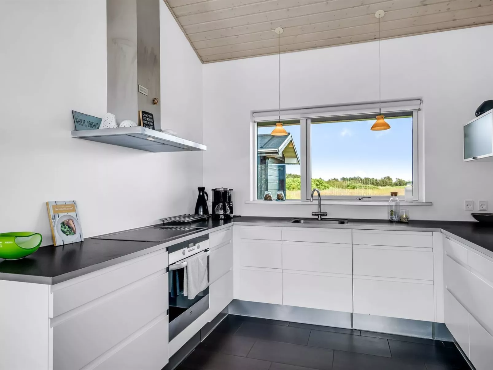 "Meino" - 1.4km from the sea-Binnen