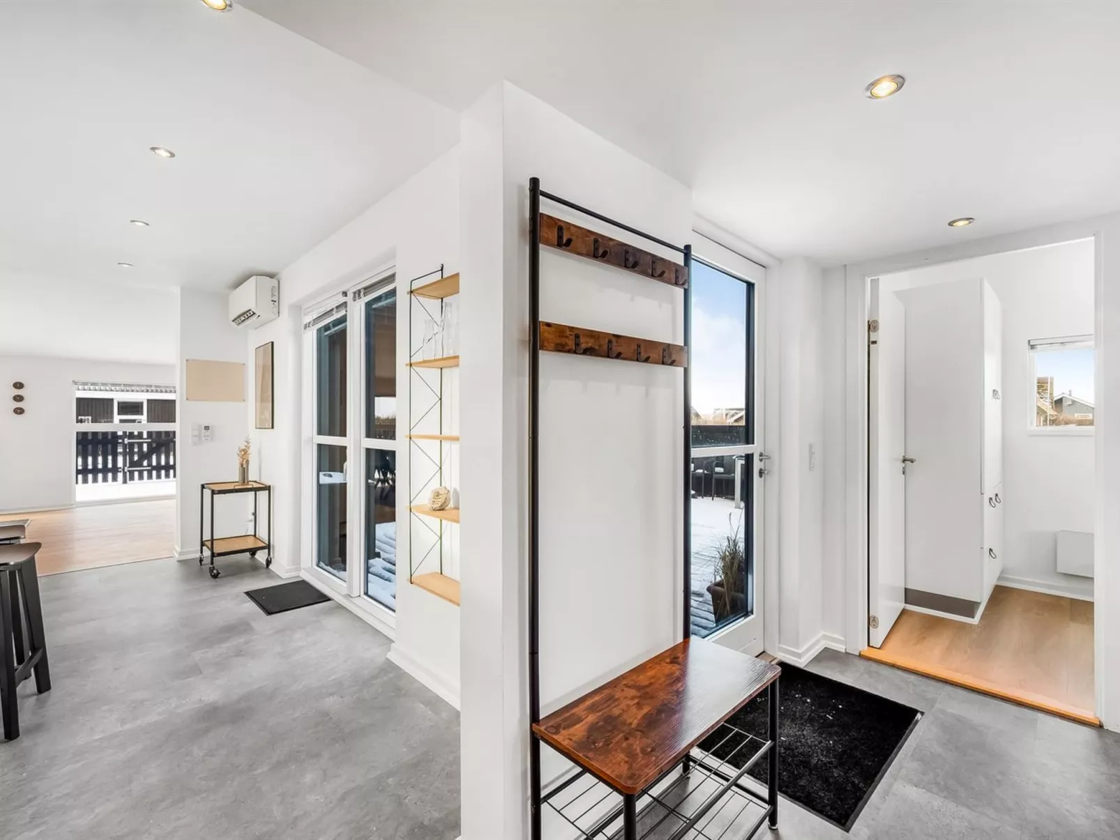 "Damaskin" - 300m from the sea-Binnen