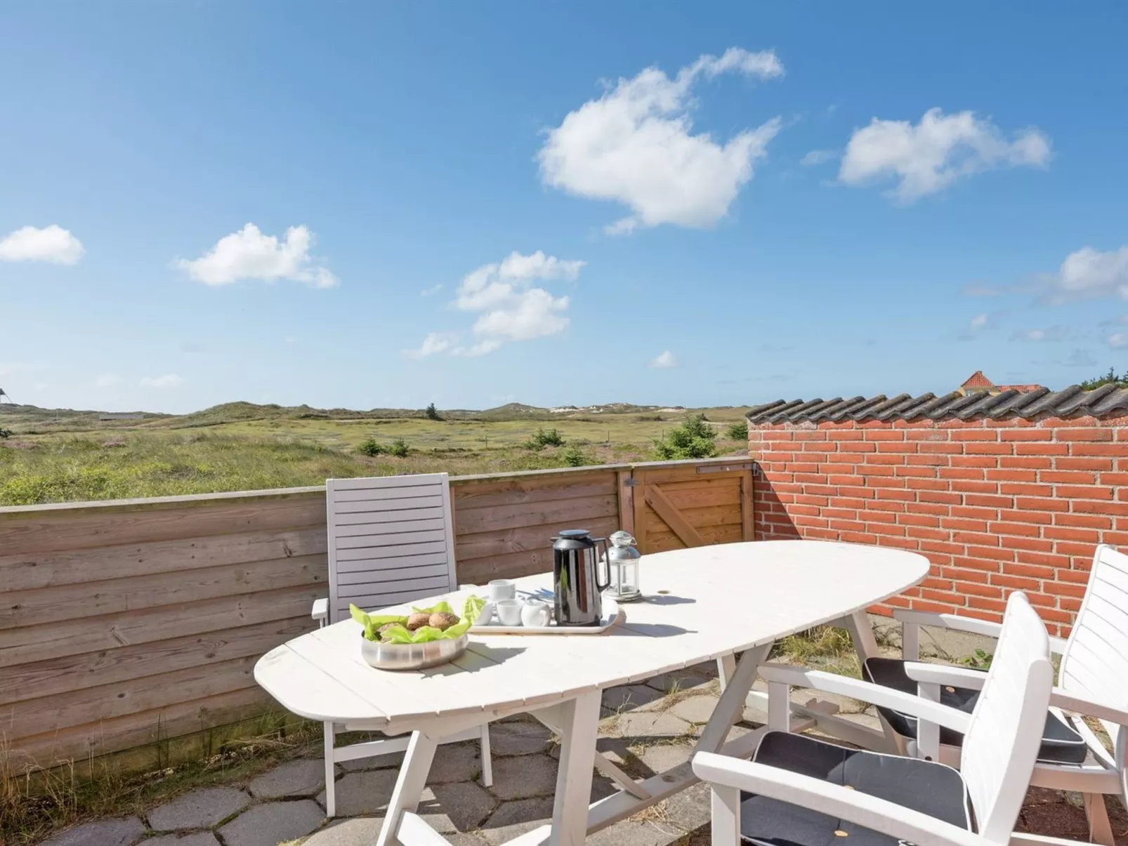 "Dorothea" - 450m to the fjord-Buiten