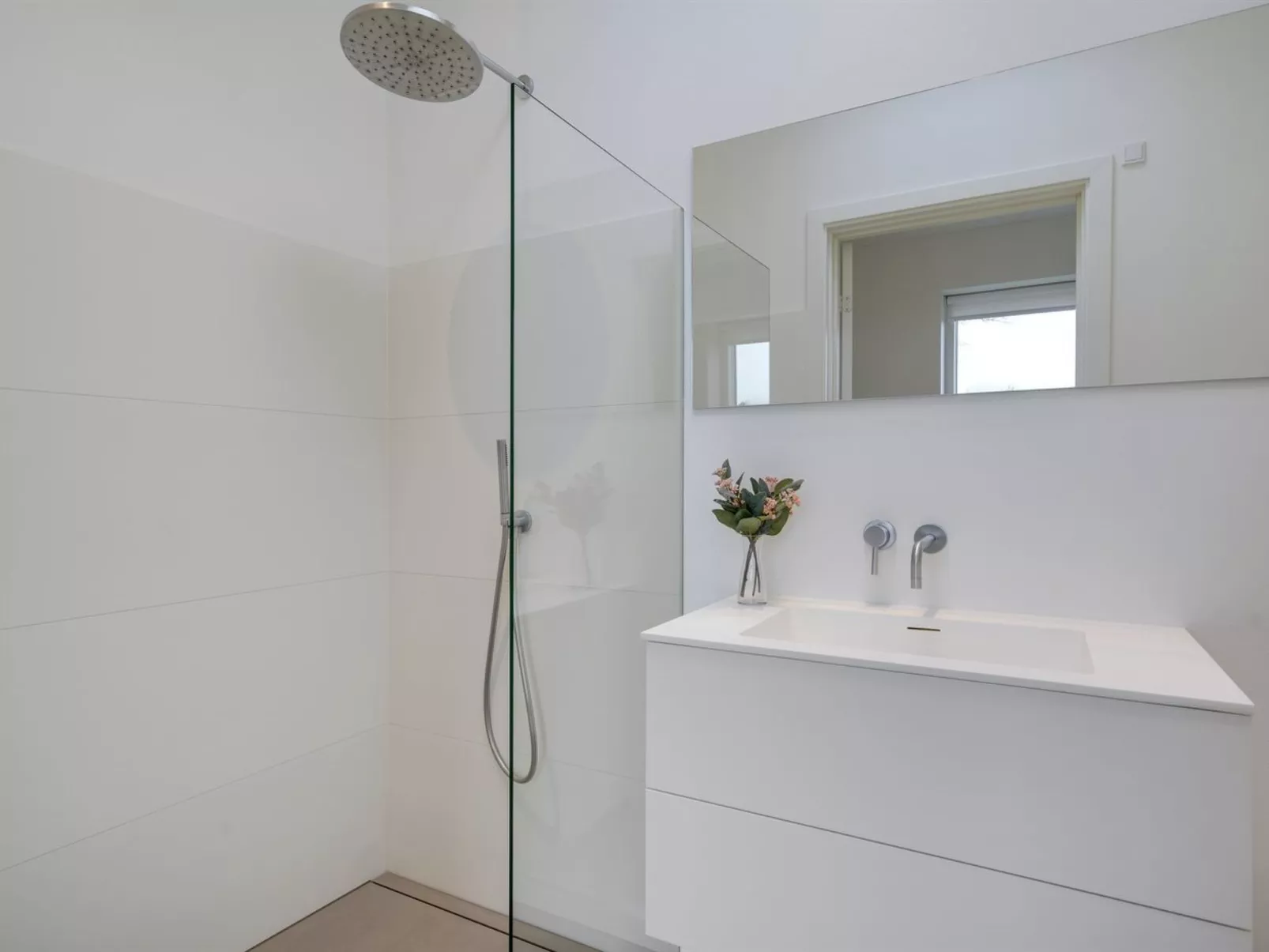 "Ebke" - 70m from the sea-Binnen