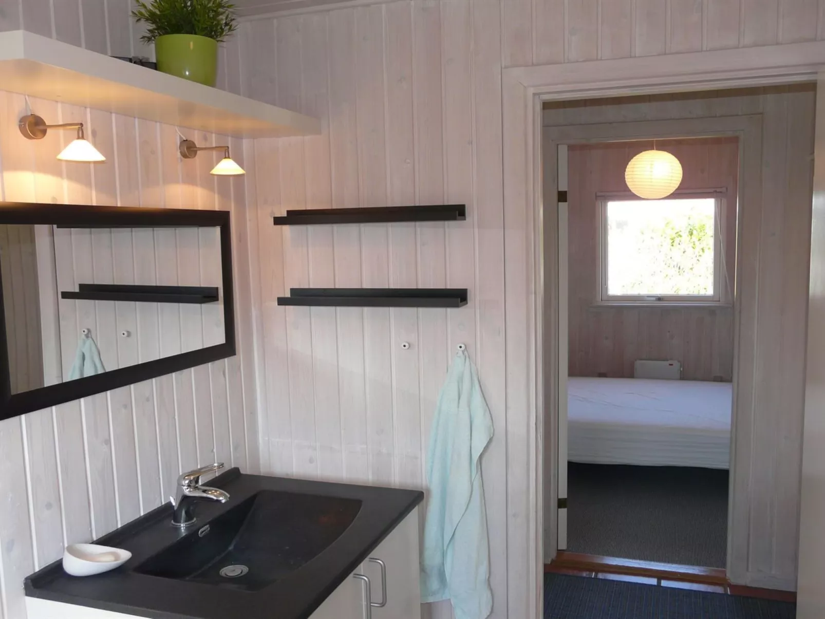 "Kustaa" - 1km from the sea-Binnen