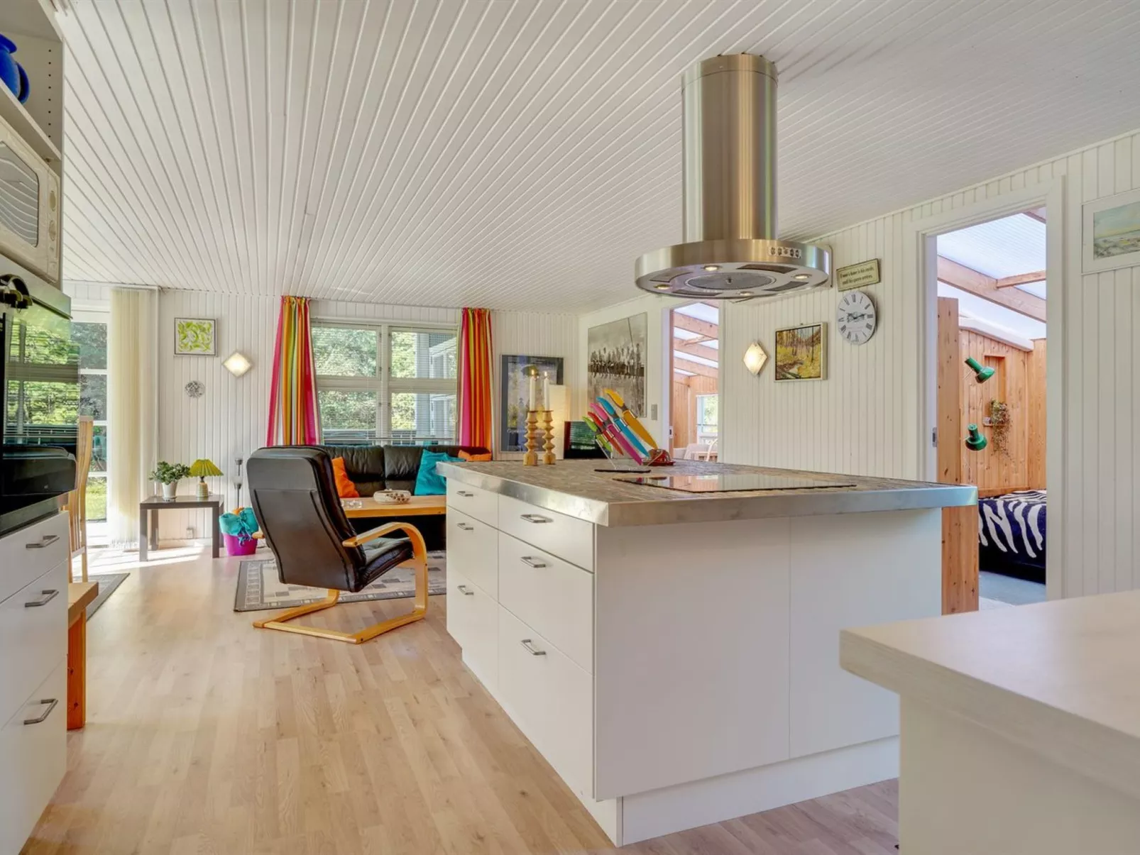 "Dorith" - 100m from the sea-Binnen