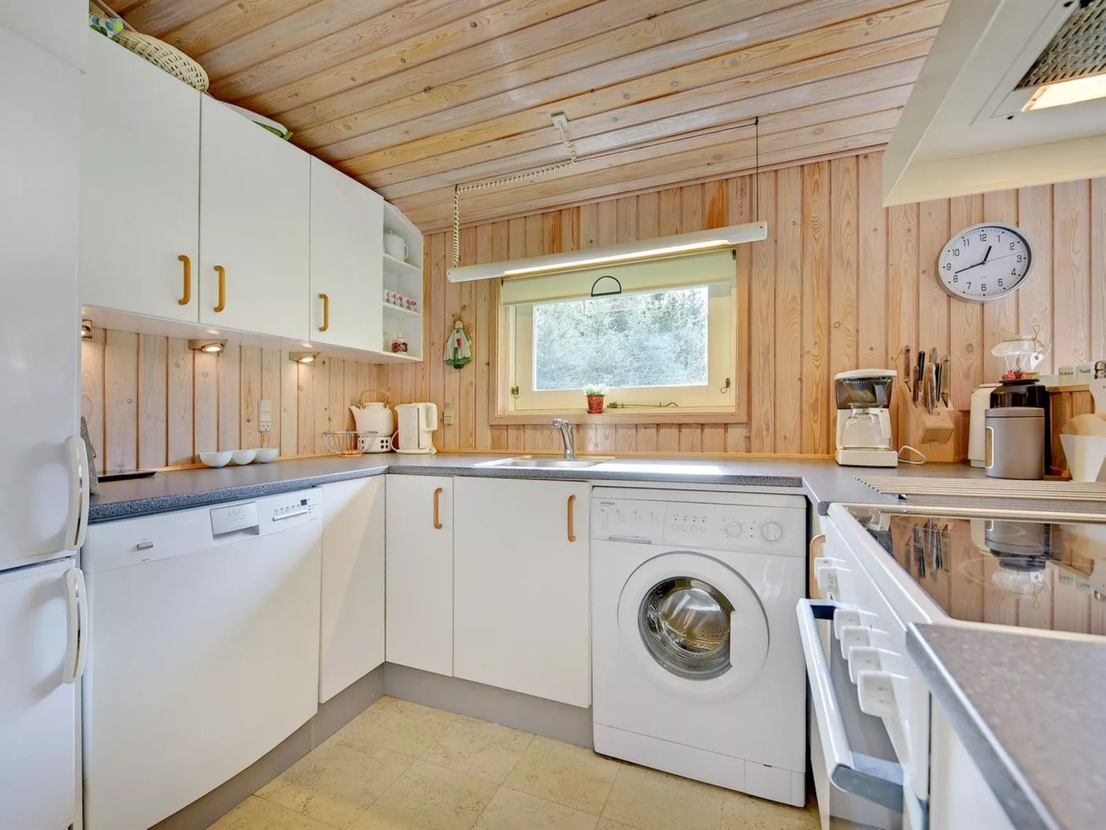 "Editt" - 2km from the sea-Binnen